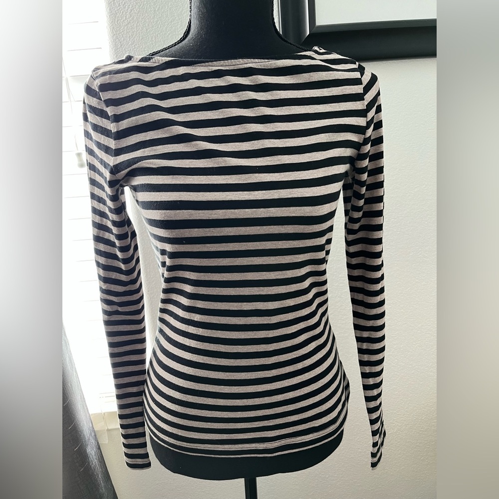 H&M Striped Black and White Long Sleeve Top